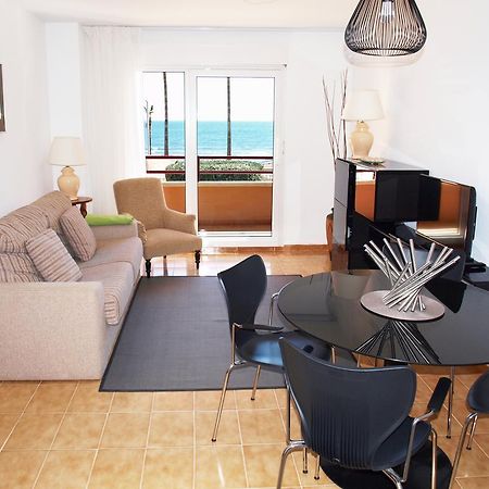 Apartup La Concha Beachfront I 오로페사델마르 객실 사진