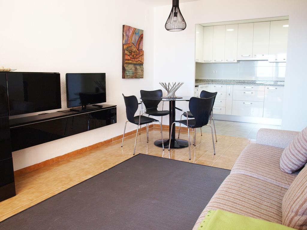 Apartup La Concha Beachfront I 오로페사델마르 객실 사진