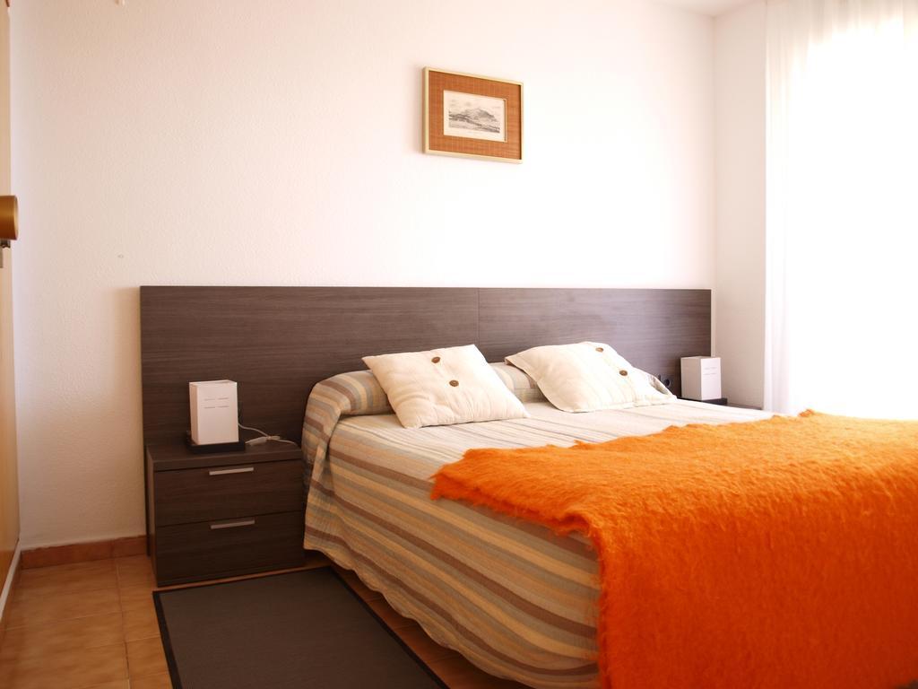 Apartup La Concha Beachfront I 오로페사델마르 객실 사진