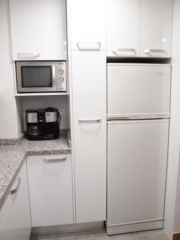 Apartup La Concha Beachfront I 오로페사델마르 객실 사진