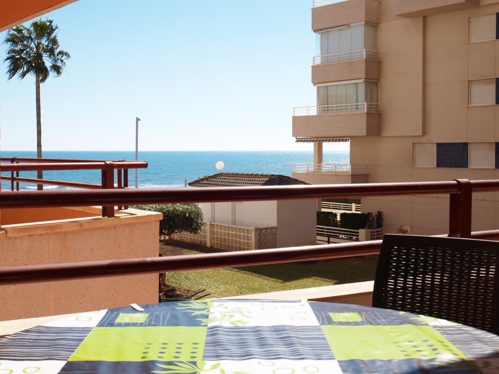 Apartup La Concha Beachfront I 오로페사델마르 객실 사진